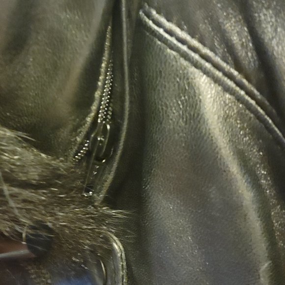 Di Capra International Lamb Leather Hooded Coat - Picture 3 of 16